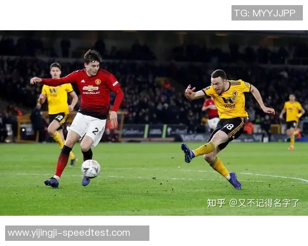 足总杯精彩对决那不勒斯小胜曼联引发转会风波与全场沸腾