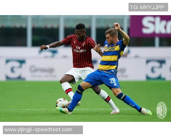 世界杯激战：AC米兰与国米鏖战平局战术解析与精彩瞬间回顾